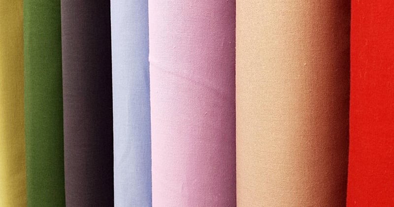 Le renouveau du tailleur masculin féminin : l'allure qui bouscule les codes